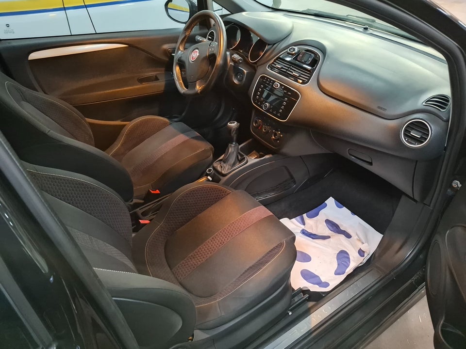 Fiat Punto Evo 1,4 M-Air 135 Sport 3d