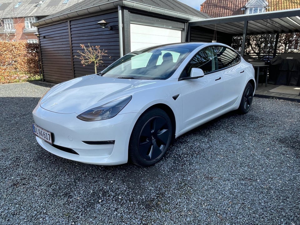 Tesla Model 3 Long Range AWD 4d
