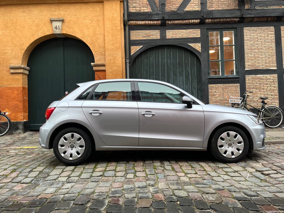 Audi A1 1,0 TFSi 95 Sportback 5d