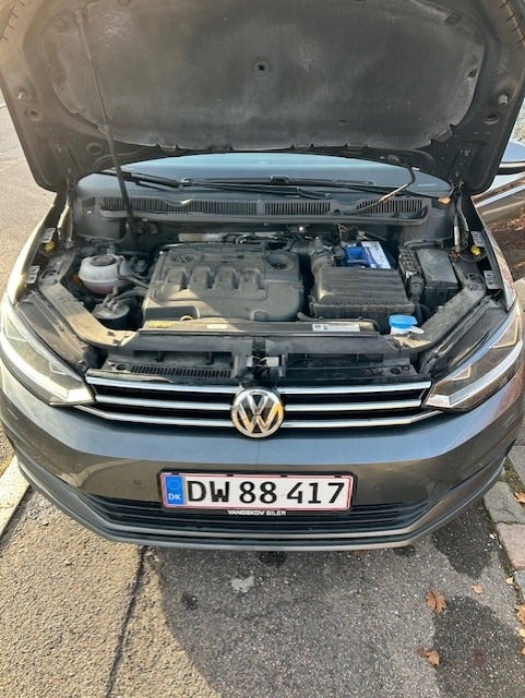 VW Touran 1,6 TDi 115 Comfortline Connect DSG 7prs 5d