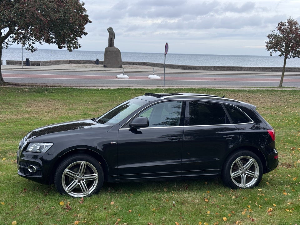 Audi Q5 2,0 TFSi 211 S-line quattro S-tr. 5d