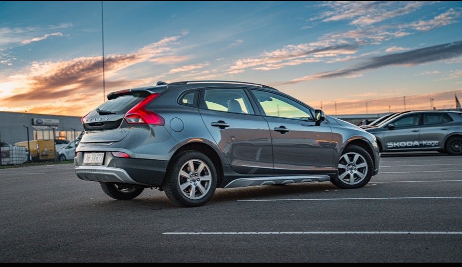 Volvo V40 CC 1,6 D2 115 Kinetic 5d