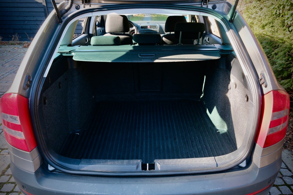 Skoda Octavia Scout 2,0 FSi 4x4 5d