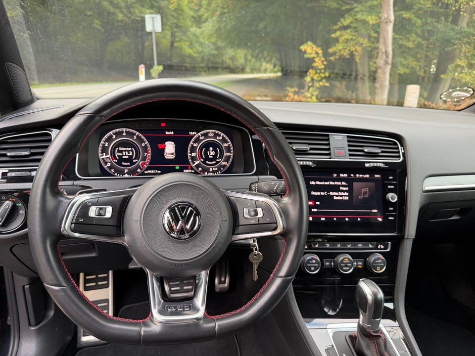 VW Golf VII 2,0 GTi Performance DSG 5d