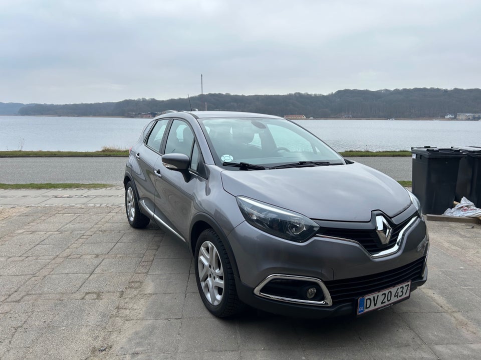 Renault Captur 0,9 TCe 90 Expression 5d