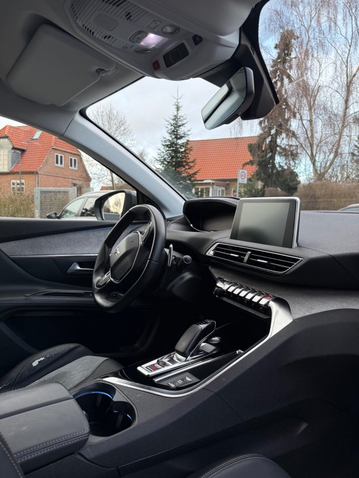 Peugeot 3008 1,6 Hybrid Allure Limited EAT8 5d