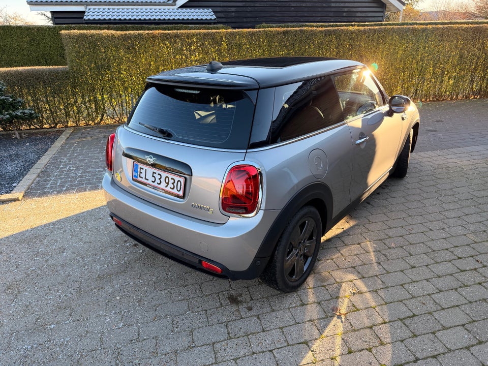 MINI Cooper SE Maximise 3d