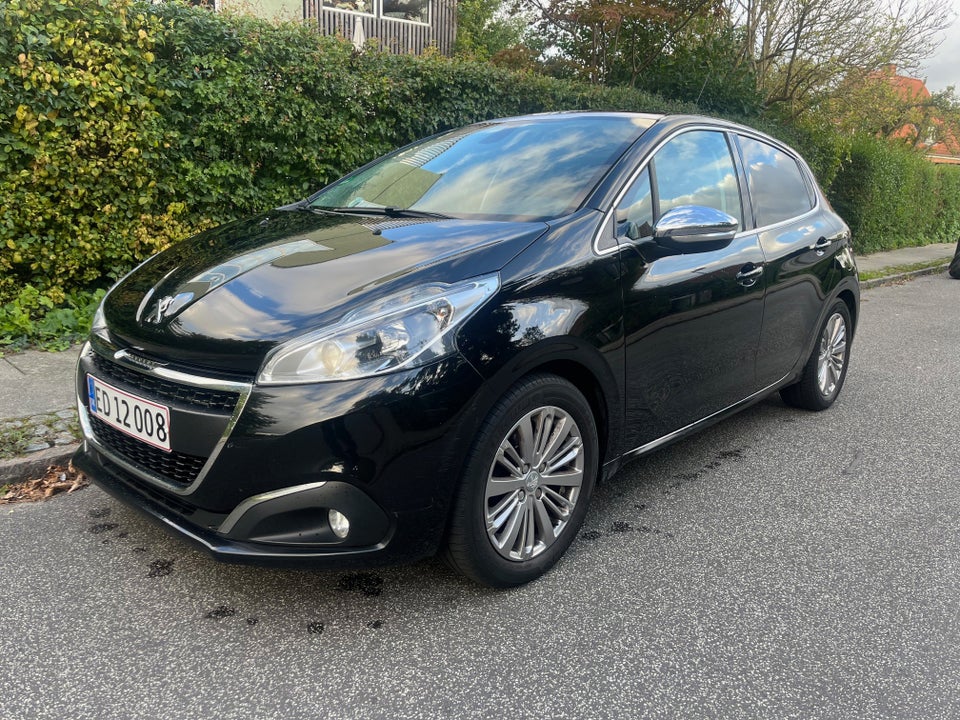 Peugeot 208 1,2 VTi 82 Active 5d