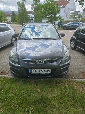 Hyundai i30 1,4 CVVT Classic Sun CW 5d