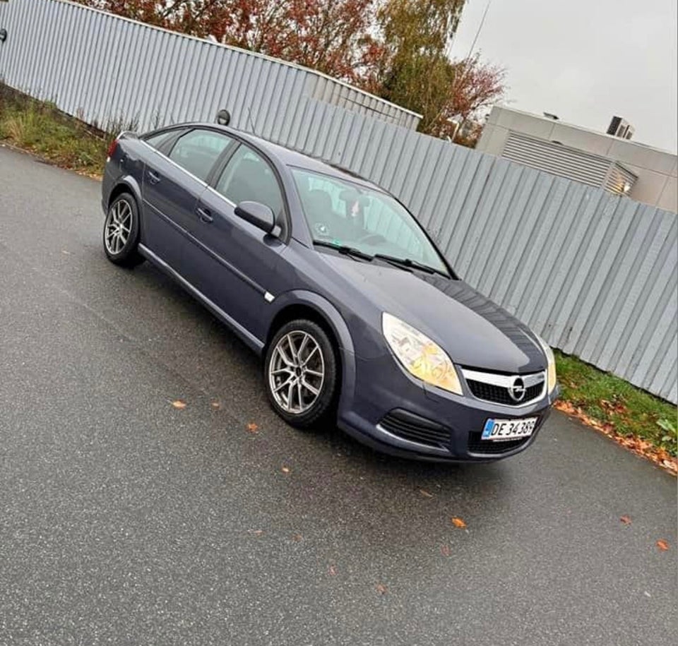 Opel Vectra 1,8 16V 140 Limited 5d