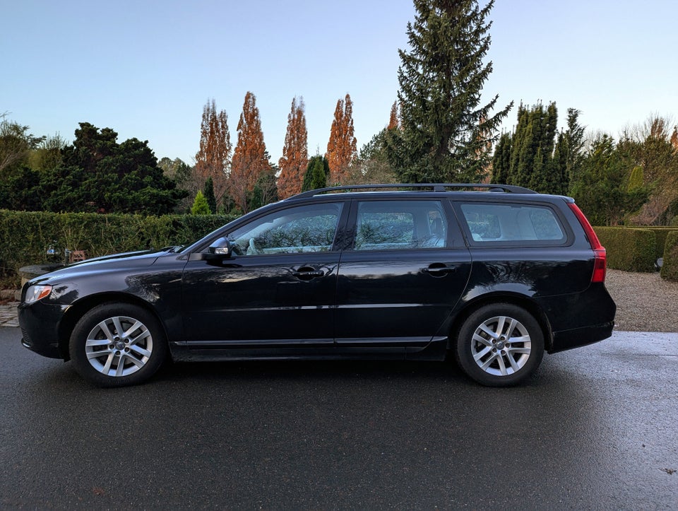 Volvo V70 2,5 T 230 aut. 5d