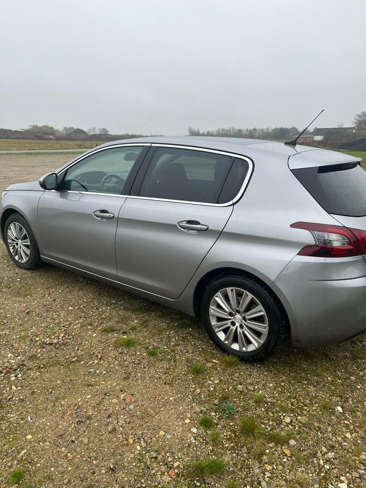 Peugeot 308 1,6 BlueHDi 120 Allure Sky 5d