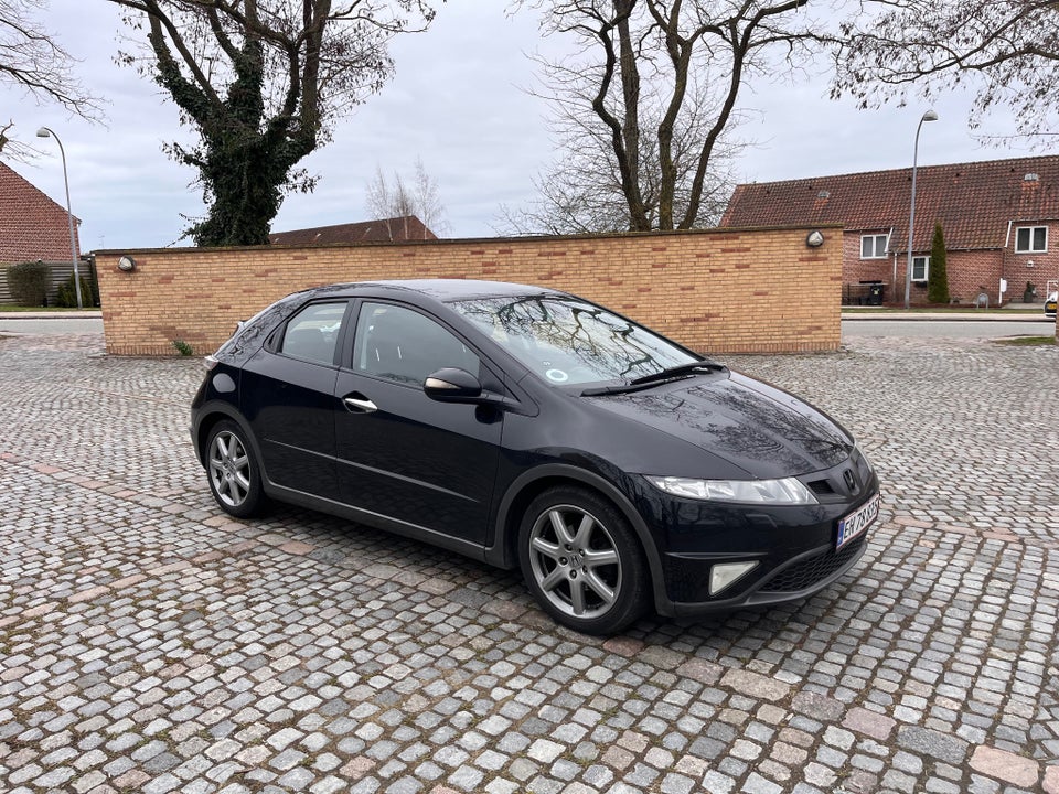 Honda Civic 1,8 Sport 5d
