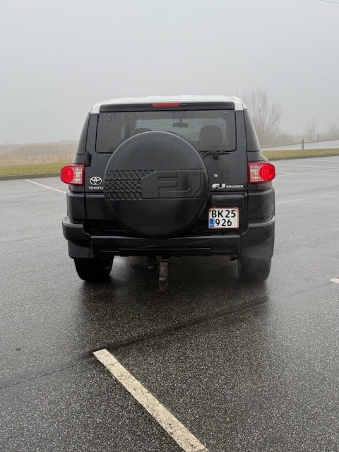 Toyota FJ Cruiser 4,0 V6 aut. 4x4 5d