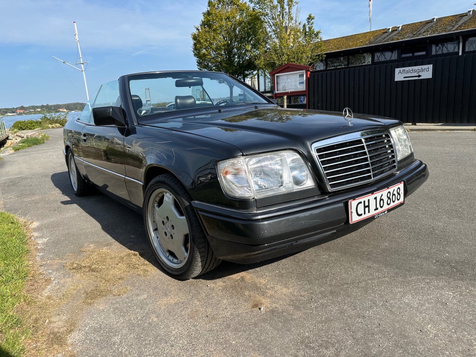 Mercedes 300 CE-24 3,0 Cabriolet aut. 2d