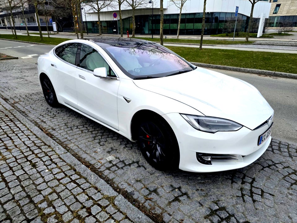 Tesla Model S Ludicrous Performance AWD 5d