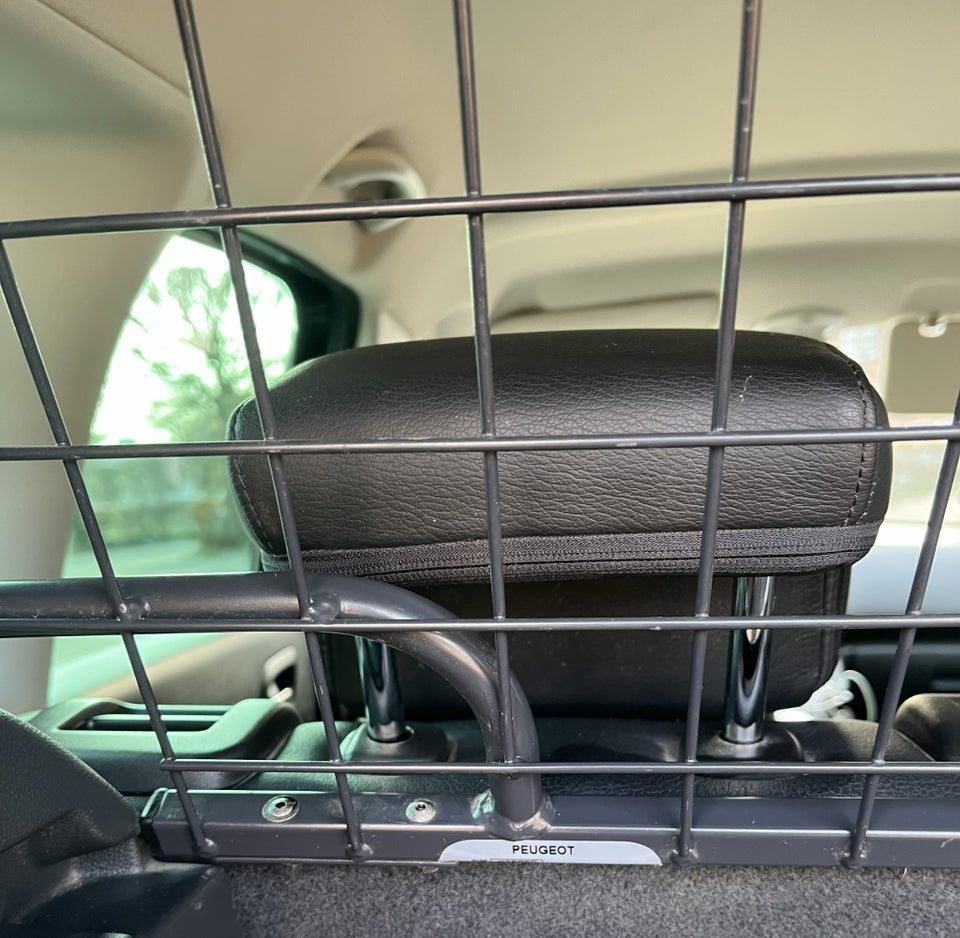 Peugeot 3008 1,6 HDi 112 Premium+ 5d