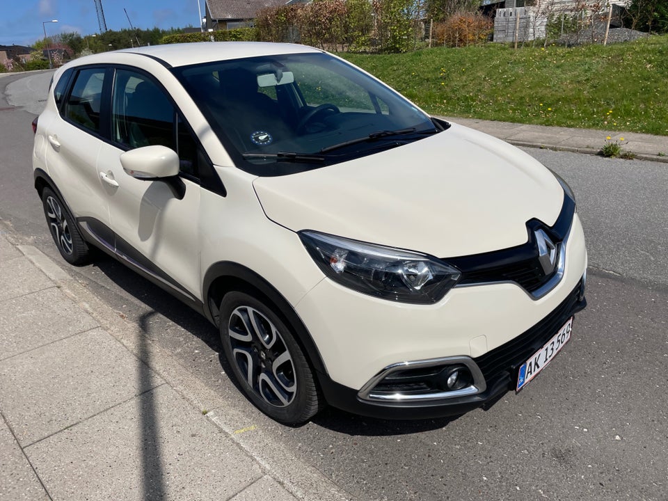 Renault Captur 0,9 TCe 90 Expression 5d