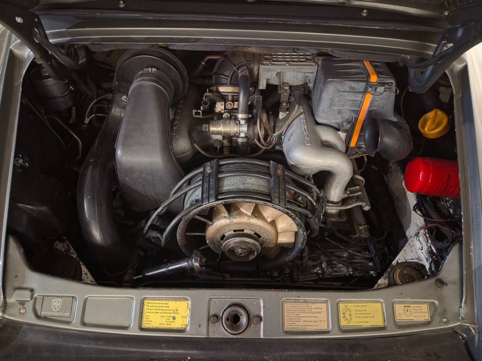 Porsche 911 3,2 Carrera Cabriolet 2d