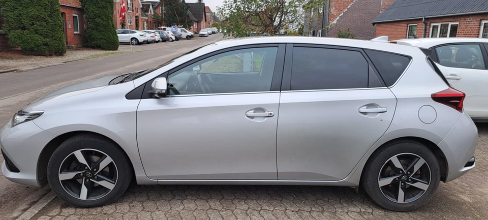 Toyota Auris 1,2 T T2 Comfort 5d