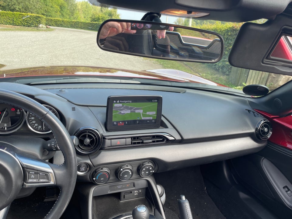 Mazda MX-5 1,5 SkyActiv-G 132 Roadster 2d