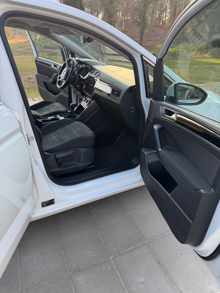 VW Touran 2,0 TDi 190 Highline DSG 5d