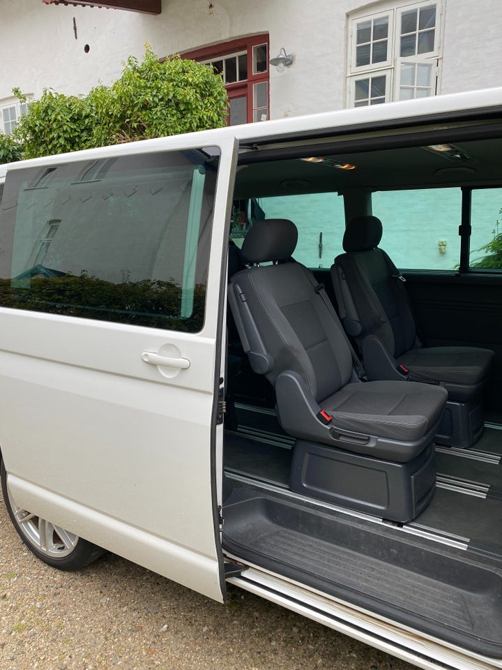 VW Multivan 2,0 TDi 140 Comfortline DSG lang 4d