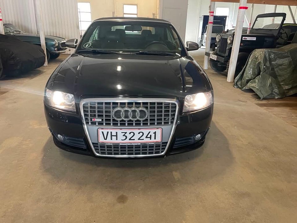 Audi A4 2,4 V6 Cabriolet 2d