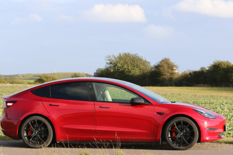 Tesla Model 3 Performance AWD 4d