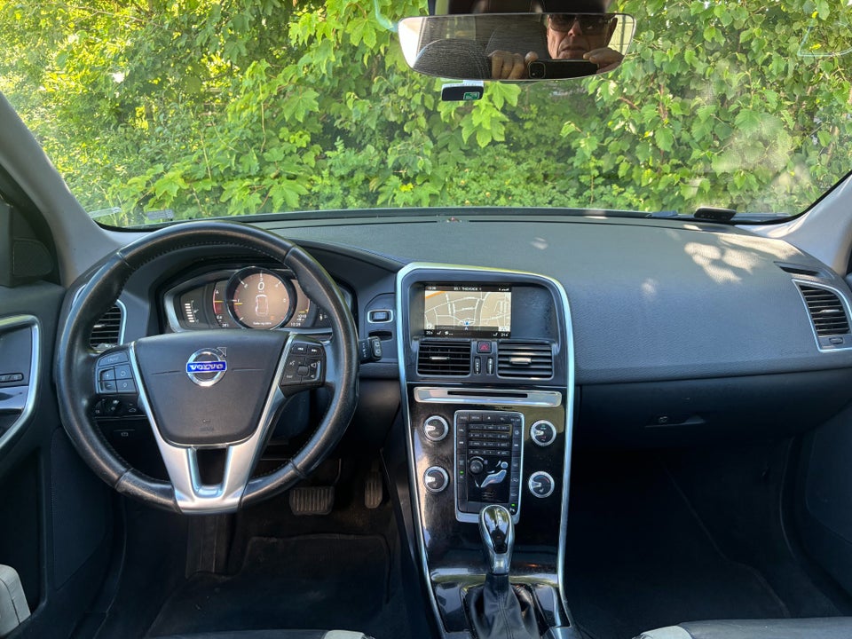Volvo XC60 2,0 D4 190 Summum aut. 5d