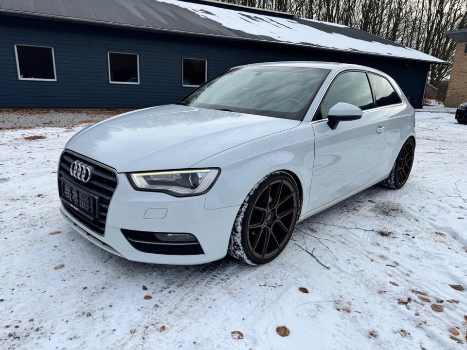 Audi A3 1,6 TDi 110 Ultra Attraction Van 3d