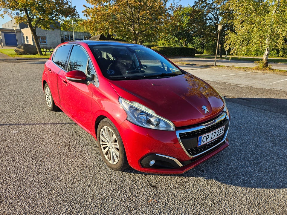 Peugeot 208 1,5 BlueHDi 100 Infinity Sky 5d