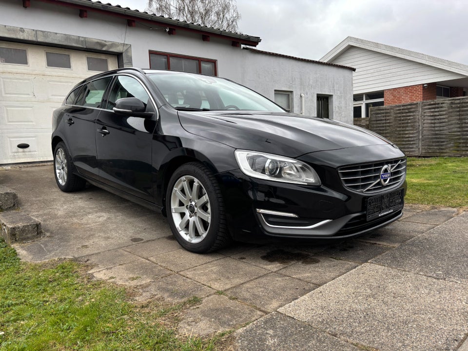 Volvo V60 2,0 D4 181 Momentum 5d