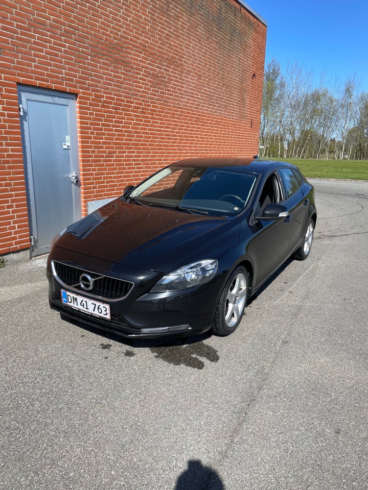 Volvo V40 2,0 D2 120 Kinetic 5d