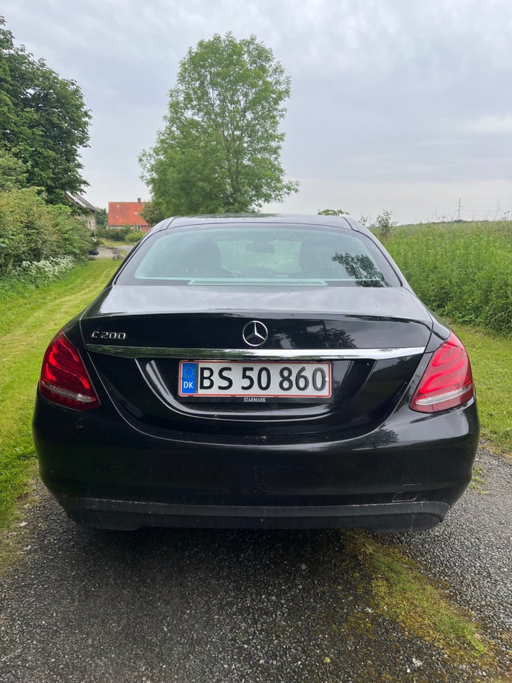 Mercedes C200 2,0  4d