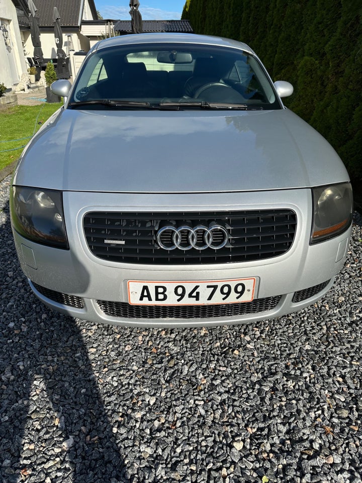 Audi TT 1,8 T 225 Coupé quattro 2d