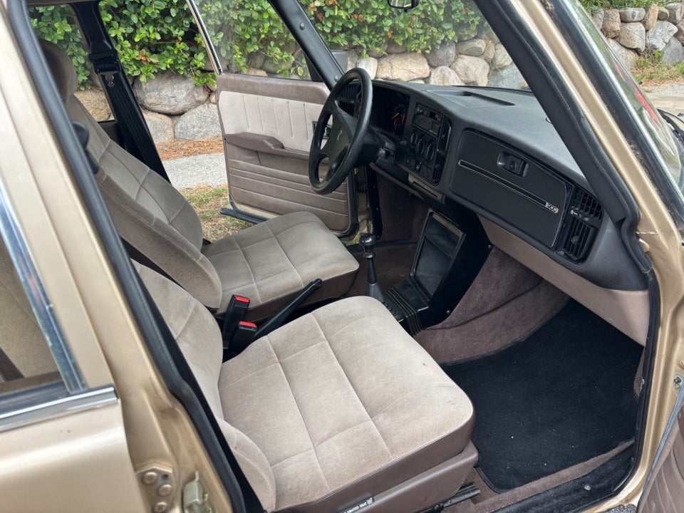 Saab 900 2,0  5d