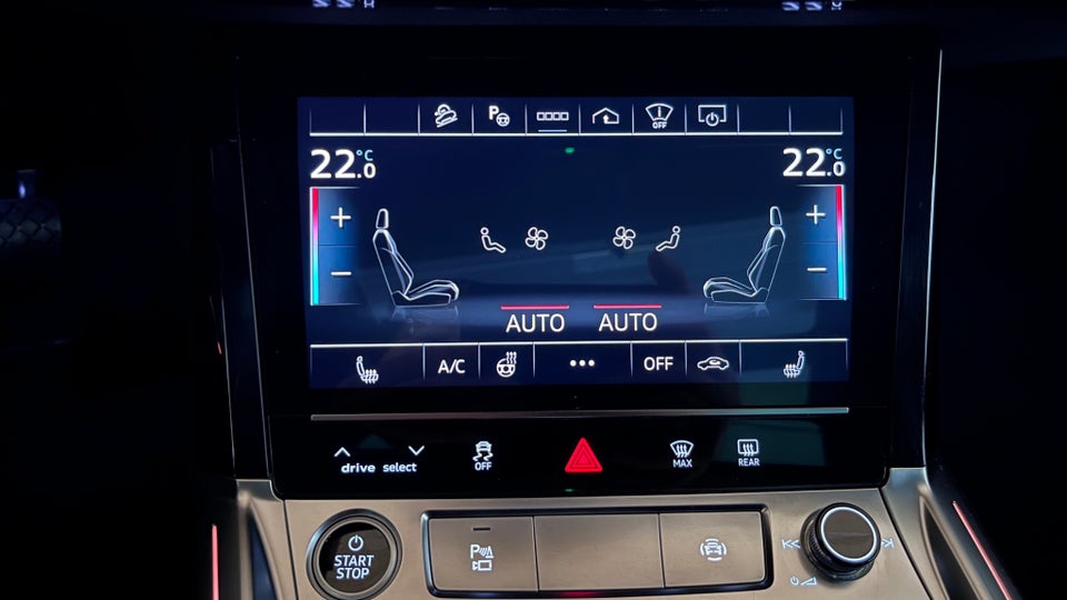 Audi e-tron 55 S-line Prestige quattro 5d