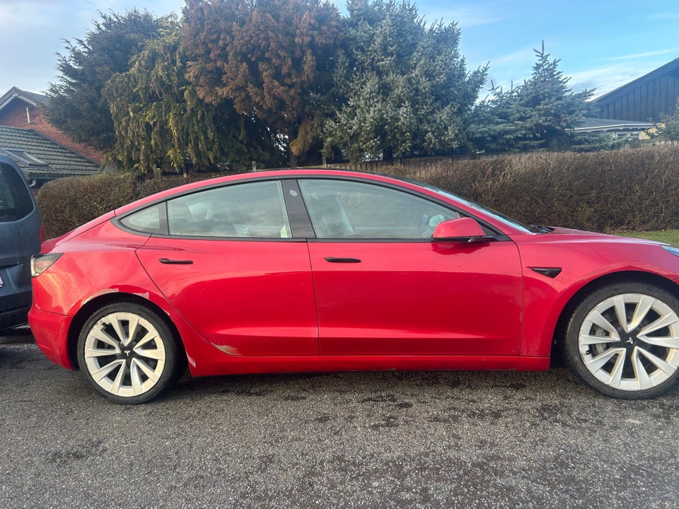 Tesla Model 3 Long Range AWD 4d