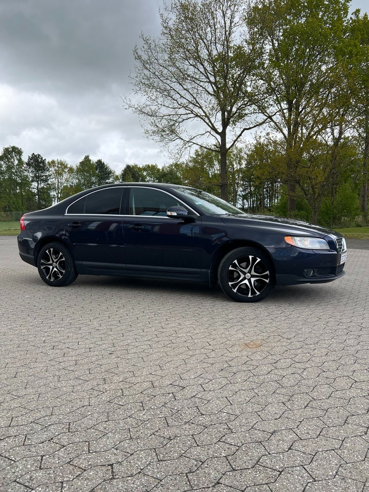 Volvo S80 2,5 T Summum aut. 4d