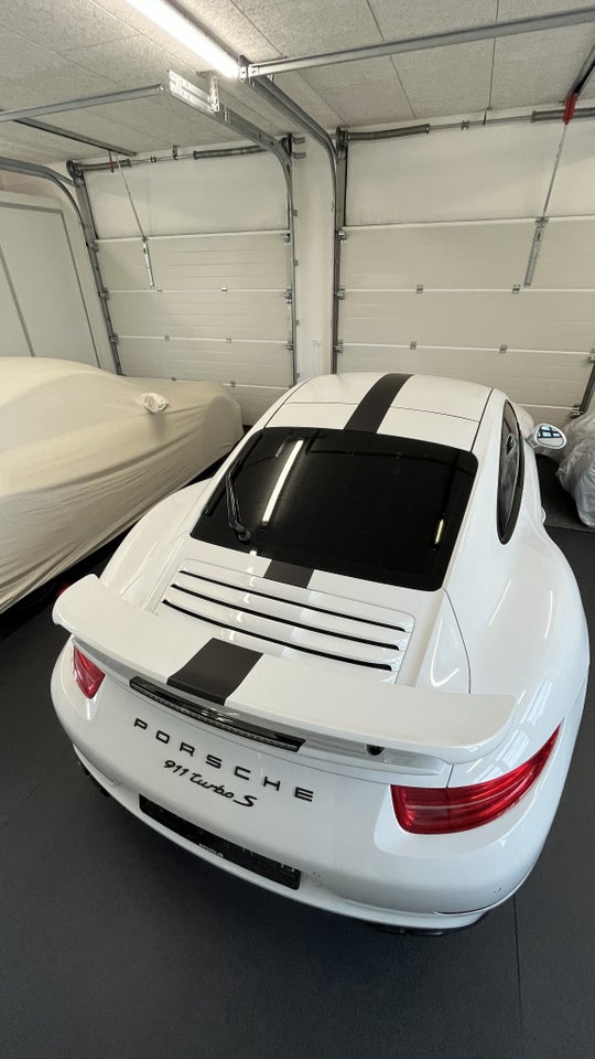 Porsche 911 Turbo S 3,8 Coupé PDK 2d