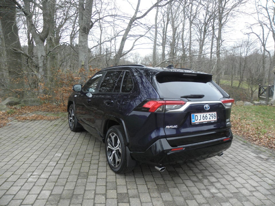 Toyota RAV4 2,5 Plug-in Hybrid Executive AWD-i 5d