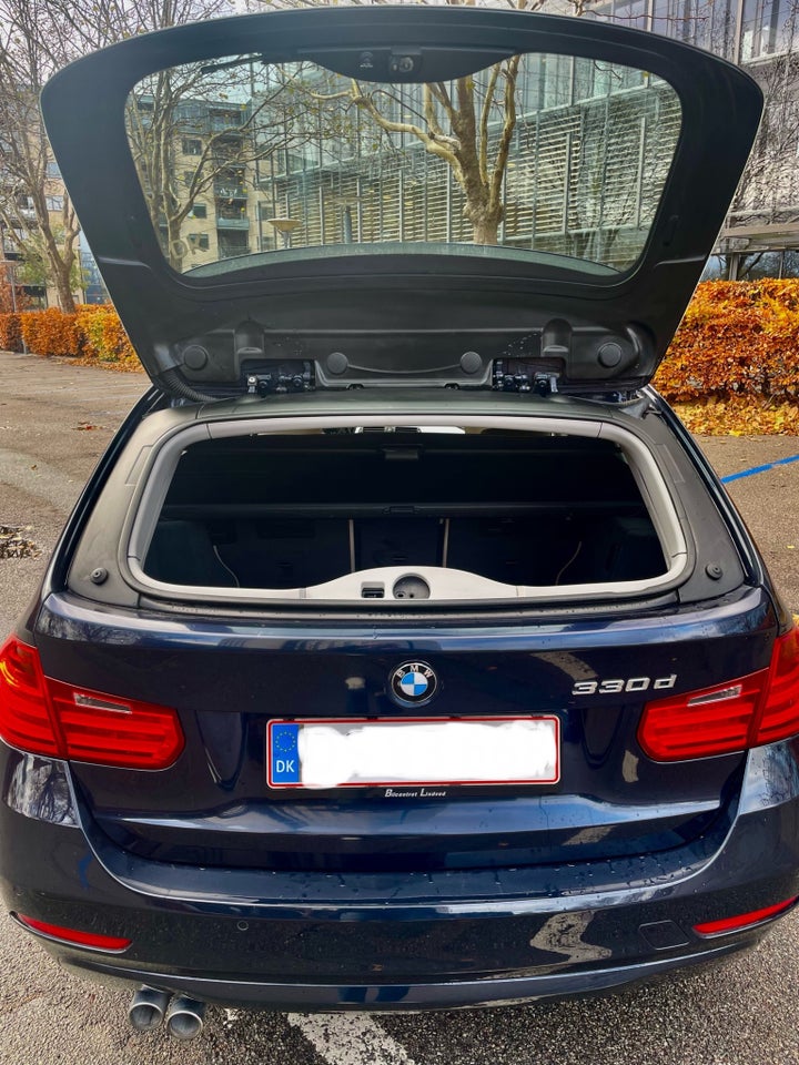 BMW 330d 3,0 Touring Luxury Line aut. 5d