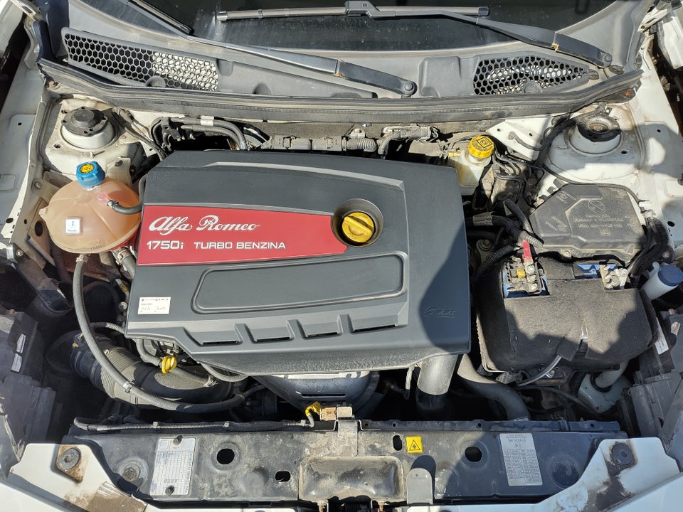 Alfa Romeo Giulietta 1,75 TBi Quadrifoglio Verde 5d