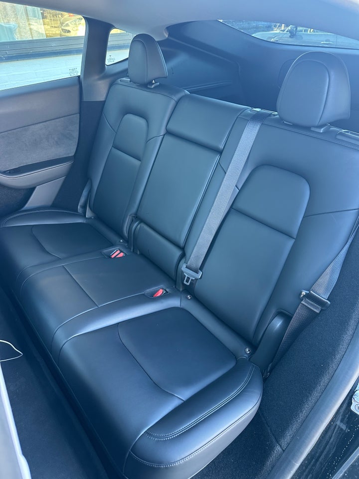 Tesla Model Y RWD 5d