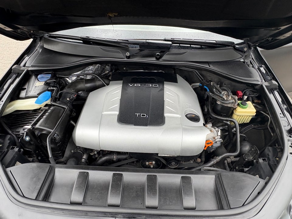 Audi Q7 3,0 TDi quattro Tiptr. 7prs 5d