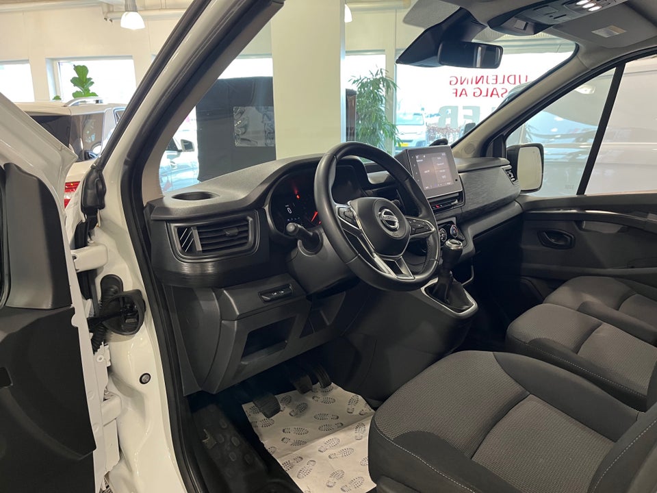 Nissan NV300 2,0 dCi 110 L1H1 Access Combi