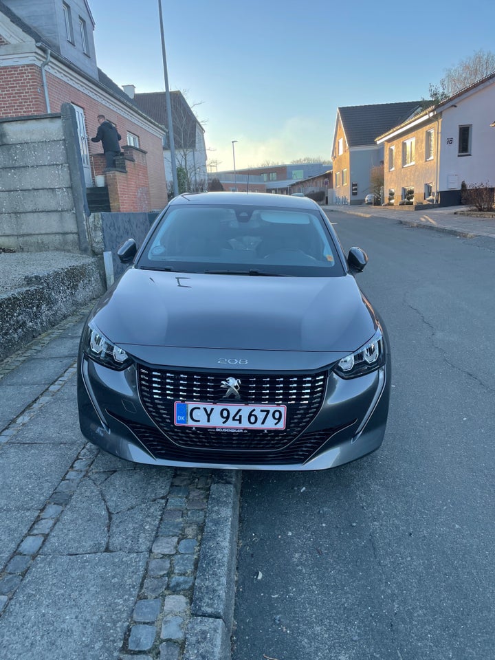 Peugeot 208 1,2 PureTech 100 Allure 5d