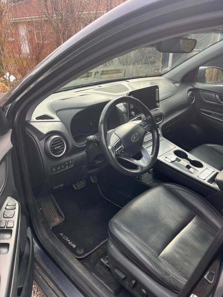 Hyundai Kona 64 EV Premium 5d