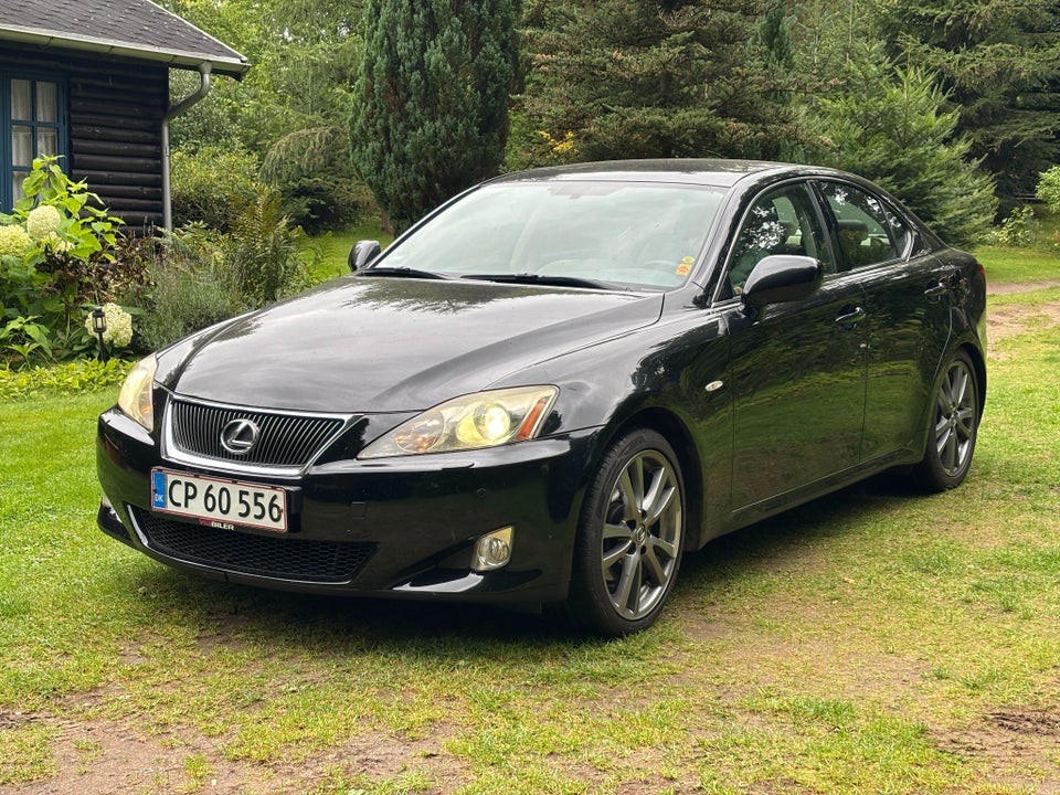 Lexus IS250 2,5 aut. 4d